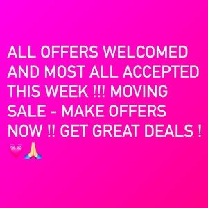 We are cleaning out our whole closet &we are moving !!! Please make all offers💗